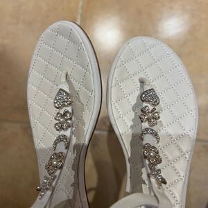 Elegant White Sandals with Crystal Embellishments